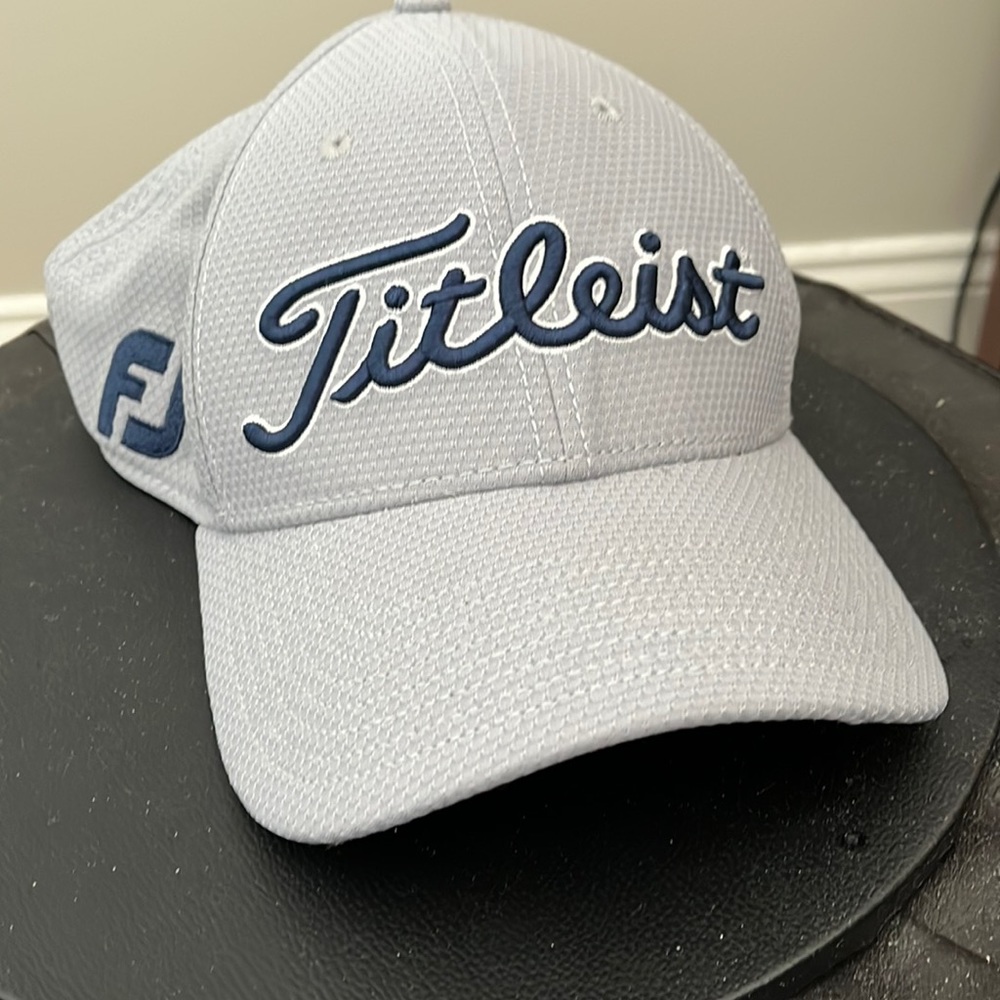 Men’s Titleist FJ Pro V1 baseball cap S/M